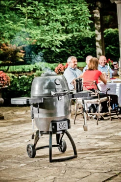 Broil King KEG 5000 Holzkohlegrill -Grillfuerst Speichern 11892 broil king keg 5000 lifestyle 911470