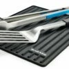 Broil King Silikon Besteckablage -Grillfuerst Speichern 13640 Broil King 60009 propped 01