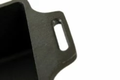 Grillfürst Dutch Oven Set BBQ Kastenform BK4 Aus Gusseisen - X-DEAL Inkl. Tragetasche / Aufbewahrungstasche, Gusseisen Pflege Und Deckelheber -Grillfuerst Speichern 18 116 BBQ Kastenform Griff