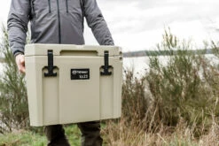 Petromax Kühlbox 25 Liter Sand -Grillfuerst Speichern 21794 Petromax Kuehlbox kx25 sand anwendung