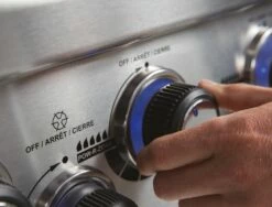 Broil King Regal 490 Black - Modell 2021 -Grillfuerst Speichern 957283 7 REGAL XL PRO FEATURE 05