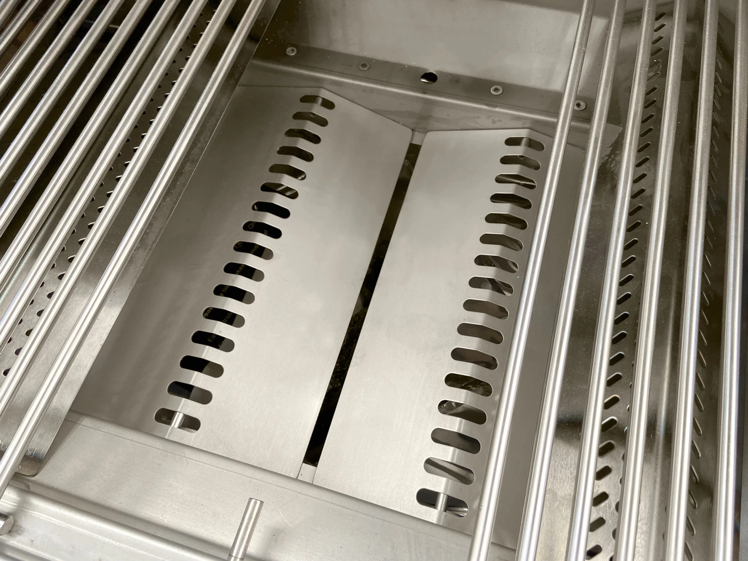 BULL Diablo Gasgrill - Einbaugrill Mit Backburner Und Rotisserie 6 BULL Diablo Gasgrill - Einbaugrill Mit Backburner Und Rotisserie – Bild 4