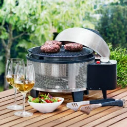 Cobb Grill PREMIER Gas Deluxe - Tischgrill / Campingrill Inkl. Griddle-Grillplatte 11 Cobb Grill PREMIER Gas Deluxe - Tischgrill / Campingrill Inkl. Griddle-Grillplatte -Grillfuerst Speichern Cobb Gasgrill Premier Gas Lifestyle