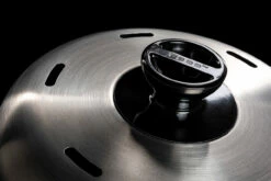 Cobb Grill Premier+ Gas Deluxe Gasgrill 50mbar - Modell 2023 -Grillfuerst Speichern Cobb Grill Premier Plus Gas Deluxe Deckel