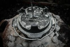 Grillfürst Dutch Oven Set BBQ Edition DO2 - X-DEAL Inkl. Tragetasche / Aufbewahrungstasche, Gusseisen Pflege Und Deckelheber -Grillfuerst Speichern Dutch Oven 2 1