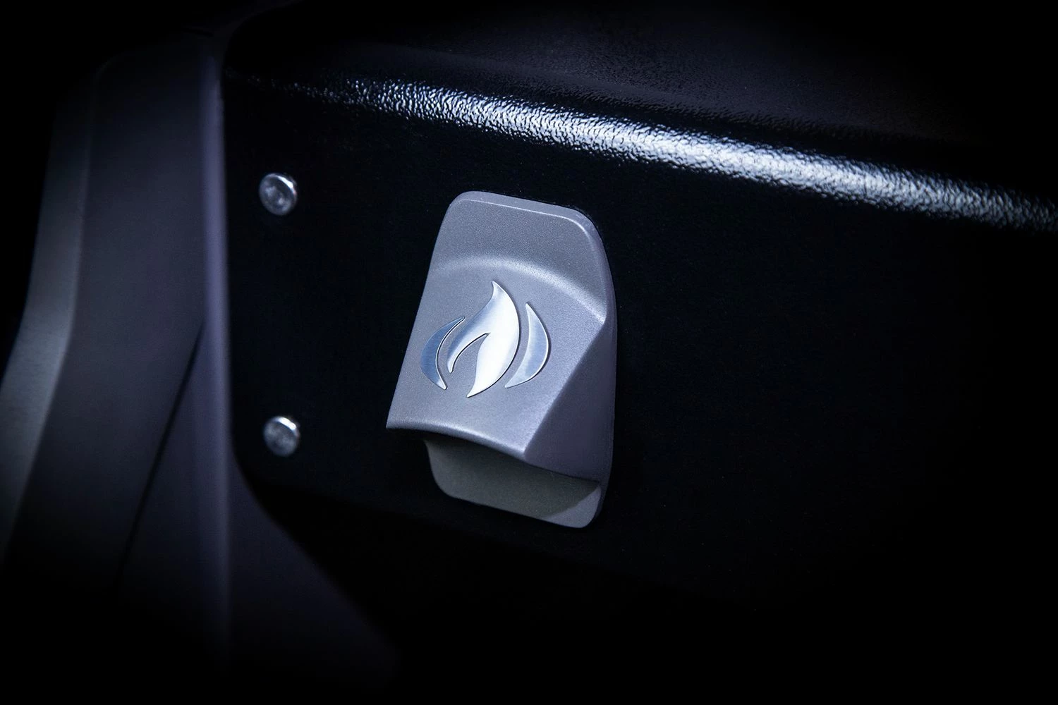 Napoleon Rogue SE 525 Gasgrill - All-black - Mit Sizzle Zone Und Heckbrenner - Grillfürst Edition Inkl. Abdeckhaube Im Karton + Gussplatte - Modell 2022 15 Napoleon Rogue SE 525 Gasgrill - All-black - Mit Sizzle Zone Und Heckbrenner - Grillfürst Edition Inkl. Abdeckhaube Im Karton + Gussplatte - Modell 2022 – Bild 13