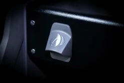 Napoleon Rogue SE 525 Gasgrill - All-black - Grillfürst Edition Inkl. Abdeckhaube - SMART Deal Inkl. Grillfürst Grill Control - Modell 2022 -Grillfuerst Speichern Flaschenoeffner all black 4