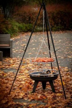 Grillfürst Dreibein Für Dutch Oven Oder Schwenk Grillrost / Höhenverstellbar, Inkl. Kette Und Haken -Grillfuerst Speichern Grillfuerst Dreibein Grillrost Feuerstelle