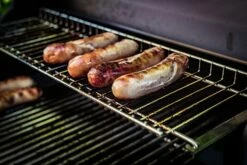 Grillfürst G620G 6-Brenner Gasgrill Mit Hochtemperaturbrenner, Heckbrenner Und Gusseisen Rosten -Grillfuerst Speichern Grillfuerst Gasgrill G620G Bratwurst Warmhalterost