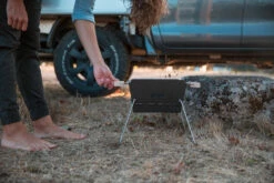 Knister Grill Small - Holzkohle Kompaktgrill -Grillfuerst Speichern Knister Grill Campinggrill Beine Wiese