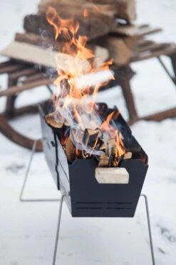 Knister Grill Original - Ausziehbarer Holzkohle Kompaktgrill 40 Knister Grill Original - Ausziehbarer Holzkohle Kompaktgrill -Grillfuerst Speichern Knister Grill Holzfeuer