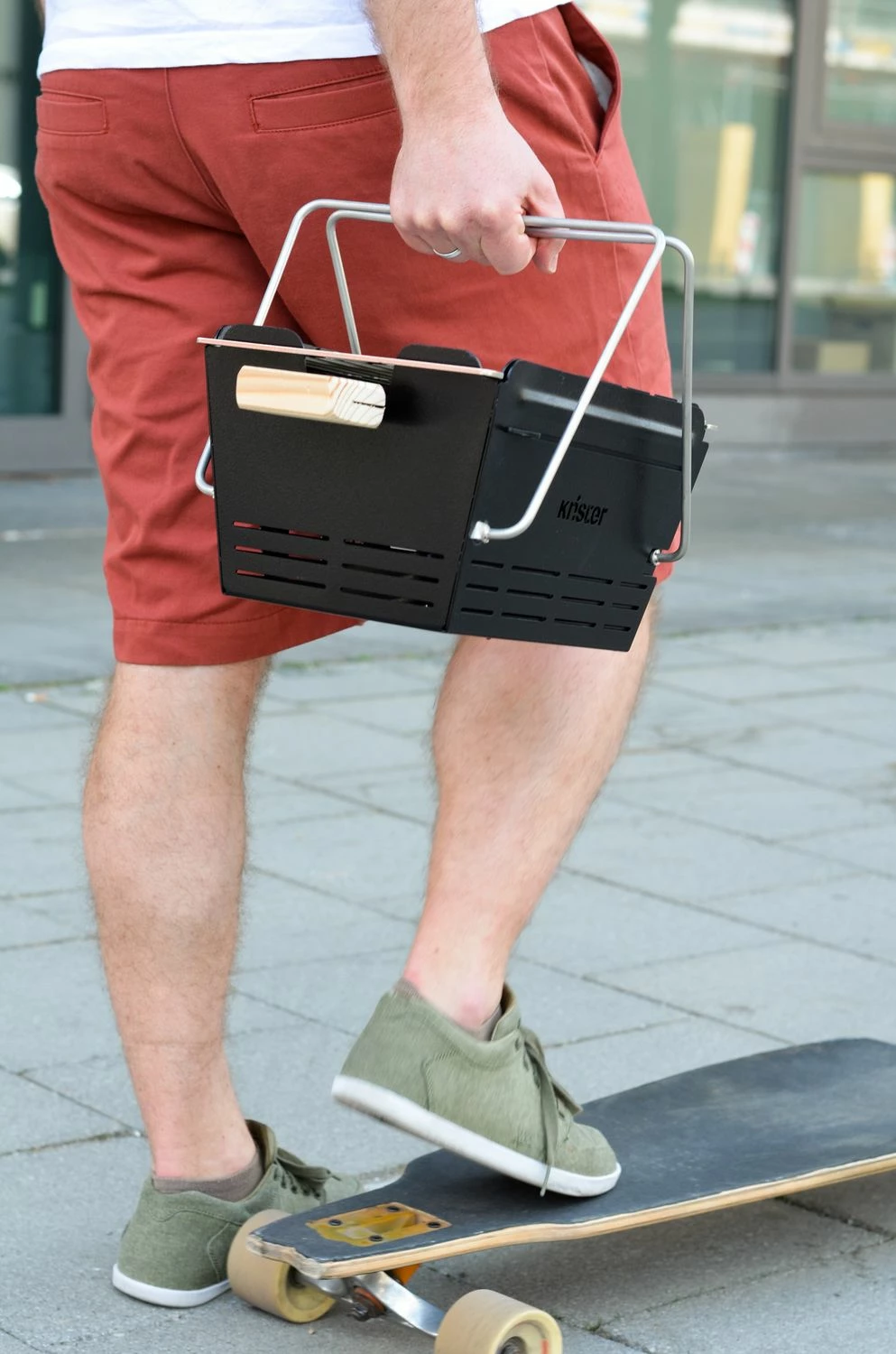 Knister Grill Original - Ausziehbarer Holzkohle Kompaktgrill 17 Knister Grill Original - Ausziehbarer Holzkohle Kompaktgrill – Bild 15