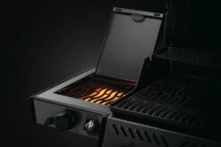 Napoleon Freestyle 365 Gasgrill, Graphit - Mit Sizzle Zone Und Tür - Modell 2023 NEU 19 Napoleon Freestyle 365 Gasgrill, Graphit - Mit Sizzle Zone Und Tür - Modell 2023 NEU -Grillfuerst Speichern Napoleon Freestyle 365 Sizzle Zone Seitenbrenner