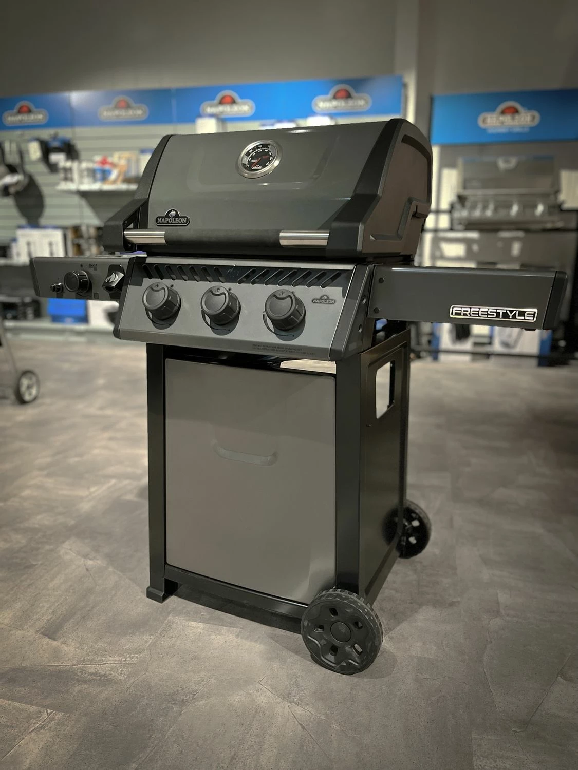 Napoleon Freestyle 365 Gasgrill, Graphit - Mit Sizzle Zone - Modell 2023 8 Napoleon Freestyle 365 Gasgrill, Graphit - Mit Sizzle Zone - Modell 2023 – Bild 6