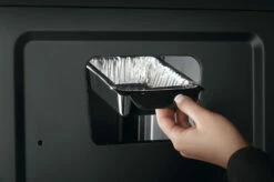 Napoleon Freestyle 365 Gasgrill, Graphit - Mit Sizzle Zone Und Tür - Modell 2023 NEU 25 Napoleon Freestyle 365 Gasgrill, Graphit - Mit Sizzle Zone Und Tür - Modell 2023 NEU -Grillfuerst Speichern Napoleon Freestyle Fettauffangwanne