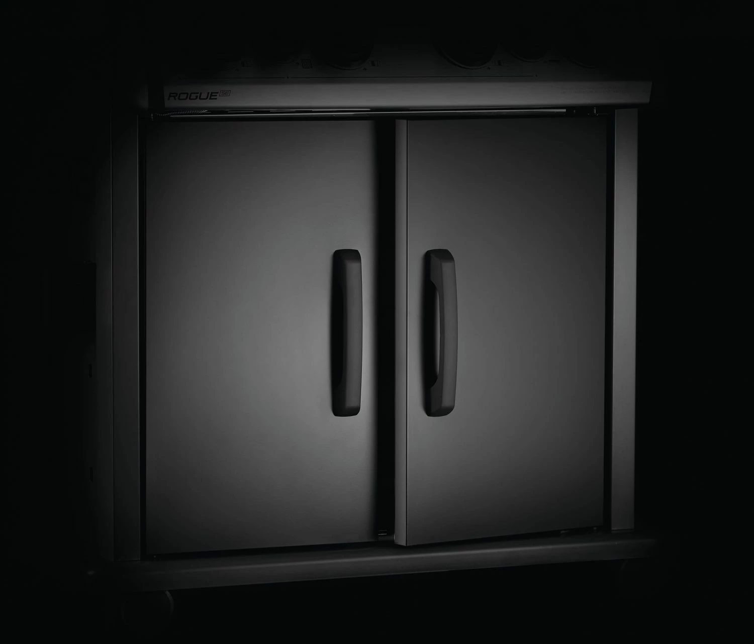 Napoleon Rogue SE 525 Gasgrill, Schwarz Mit Gussrosten, Sizzle Zone Und Heckbrenner - Modell 2023 14 Napoleon Rogue SE 525 Gasgrill, Schwarz Mit Gussrosten, Sizzle Zone Und Heckbrenner - Modell 2023 – Bild 12