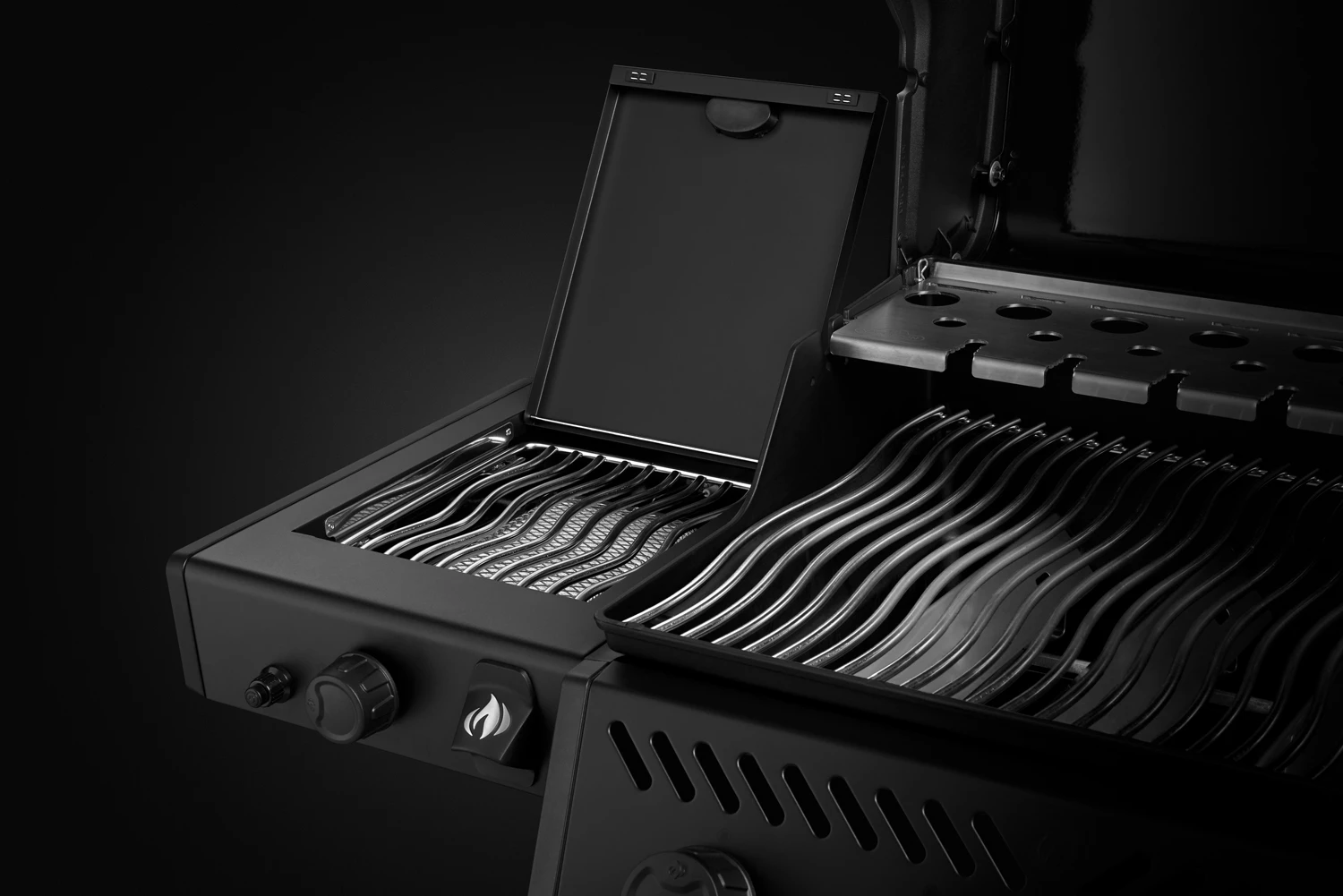 Napoleon Phantom Freestyle 425 Gasgrill, Mattschwarz - Mit Sizzle Zone Und Tür - Modell 2023 8 Napoleon Phantom Freestyle 425 Gasgrill, Mattschwarz - Mit Sizzle Zone Und Tür - Modell 2023 – Bild 6