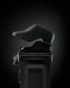 Napoleon Phantom Rogue SE 425 Gasgrill, Mattschwarz Mit Sizzle Zone Und Heckbrenner - Modell 2023 -Grillfuerst Speichern Napoleon Phantom Rogue RSE425SIBK 1PHM Detail Lid