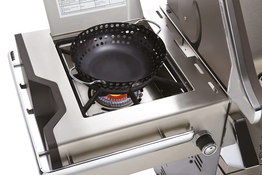 Napoleon Prestige Pro 825-3 Edelstahl Gasgrill Inkl. Drehspieß Und Bodenbeleuchtung - Modell 2023 14 Napoleon Prestige Pro 825-3 Edelstahl Gasgrill Inkl. Drehspieß Und Bodenbeleuchtung - Modell 2023 – Bild 12