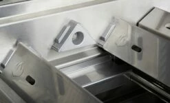 Napoleon Prestige Pro 665-3 Edelstahl Gasgrill Inkl. Drehspieß - Modell 2023 -Grillfuerst Speichern Napoleon Prestige Pro SearPlates Brennerabdeckung 02 3