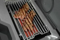Napoleon Prestige Pro 500-3 Edelstahl Gasgrill Inkl. Drehspieß - X-DEAL Inkl. Napoleon Holzkohlegrill Kugelgrill Ø 57cm -Grillfuerst Speichern Napoleon Prestige Pro Sizzle Zone Steaks 3