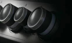 Napoleon Rogue SE 625 Edelstahl Gasgrill Mit Sizzle Zone Und Heckbrenner - Modell 2023 -Grillfuerst Speichern Napoleon Rogue SE Drehknoepfe 5