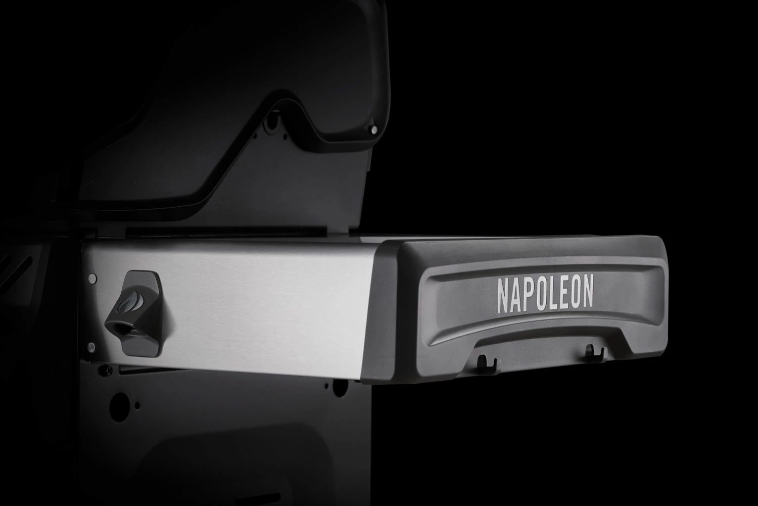 Napoleon Rogue SE 625 Gasgrill, Schwarz Mit Gussrosten, Sizzle Zone Und Heckbrenner - Modell 2023 7 Napoleon Rogue SE 625 Gasgrill, Schwarz Mit Gussrosten, Sizzle Zone Und Heckbrenner - Modell 2023 – Bild 5