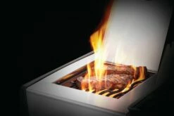 Napoleon Rogue XT 425 Edelstahl Gasgrill Mit Sizzle Zone - Modell 2023 -Grillfuerst Speichern Napoleon Rogue XT Sizzle Zone Edelstahl mit Steaks