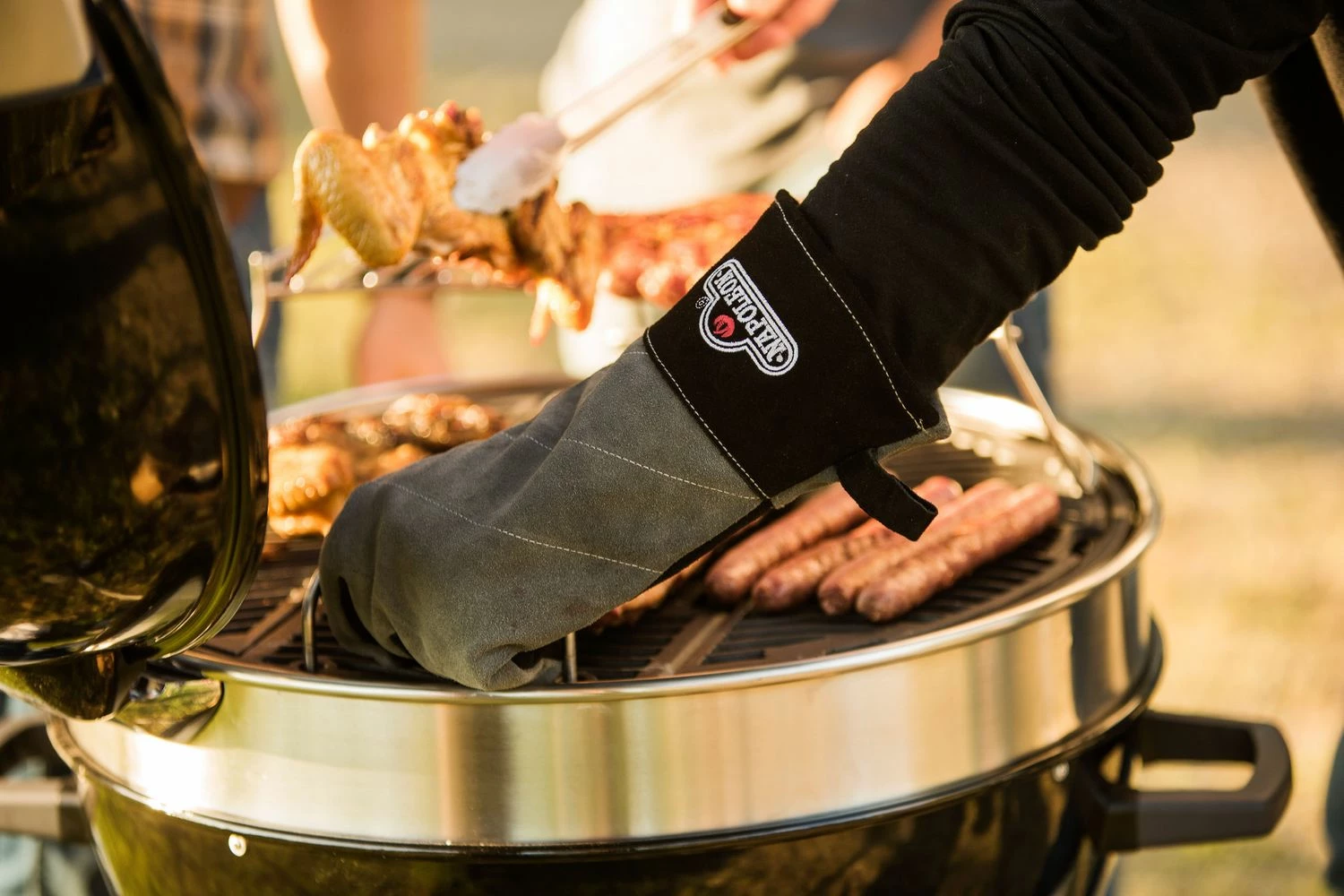 Napoleon Holzkohlegrill Kugelgrill Ø 57cm Mit Gussrost Und Deckelscharnier PRO22K-LEG 13 Napoleon Holzkohlegrill Kugelgrill Ø 57cm Mit Gussrost Und Deckelscharnier PRO22K-LEG – Bild 11