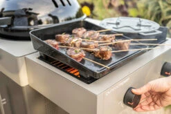 Outdoorchef Plancha Für Blazing Zone / Cooking Zone Für Davos/Arosa/Lugano Evo 6 Outdoorchef Plancha Für Blazing Zone / Cooking Zone Für Davos/Arosa/Lugano Evo -Grillfuerst Speichern Outdoorchef Arosa 570 G Blazing Zone Plancha klein
