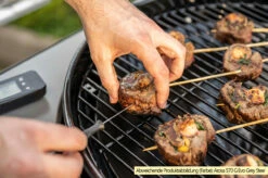 Outdoorchef Gas Kugelgrill Arosa 570 G Evo Black Style - Inkl. Blazing-/Cooking Zone Kit Plus -Grillfuerst Speichern Outdoorchef Arosa 570 G Evo emaillierter Grillrost 1