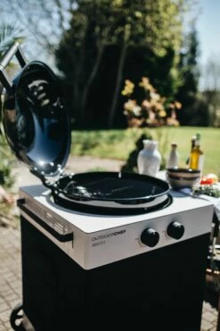 Outdoorchef Gas Kugelgrill Arosa 570 G Tex Inkl. Blazing Zone + Cooking Zone 25 Outdoorchef Gas Kugelgrill Arosa 570 G Tex Inkl. Blazing Zone + Cooking Zone -Grillfuerst Speichern Outdoorchef Arosa 570 G TEX Dckelscharnier