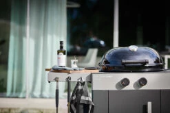 Outdoorchef Gas Kugelgrill Arosa 570 G Evo Grey Steel -Grillfuerst Speichern Outdoorchef Arosa 570G EVO grey steel Lifestyle