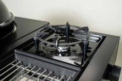 Outdoorchef Gas Kugelgrill Arosa 570 G Evo Black Style - Inkl. Blazing-/Cooking Zone Kit Plus Und Plancha -Grillfuerst Speichern Outdoorchef Cooking Zone Blazing Zone Kit Arosa 1