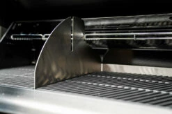 Outdoorchef Dualchef 425 G BZ Gasgrill Mit BLAZING ZONE Infrarotbrenner -Grillfuerst Speichern Outdoorchef Dualchef 425G BZ Detail Zone Divider