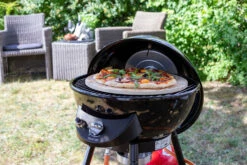 Outdoorchef Gas Kugelgrill Chelsea 420 G Pizzaofen - Pizza Chef Inkl. Grillfürst Pizzastein, Pizzaheber Und Pizzaschneider -Grillfuerst Speichern Outdoorchef Gas Kugelgrill Chelsea 420 G Pizza Chef Set 1