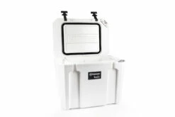 Petromax Kühlbox 25 Liter Alpenweiß - Grillfürst DEAL Inkl. Sitzkissen, Haft-Unterlage Und Einsatzkorb 17 Petromax Kühlbox 25 Liter Alpenweiß - Grillfürst DEAL Inkl. Sitzkissen, Haft-Unterlage Und Einsatzkorb -Grillfuerst Speichern Petromax Kuehlbox kx25 alpenweiss open