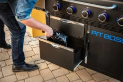 Pit Boss Planchagrill Ultimate Plancha 5-Brenner - Grillstation -Grillfuerst Speichern Pit Boss Planchagrill Ultimate 5 Brenner Unterschrank Schubladen