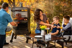 Pit Boss Vertical Smoker Pro Series 4 Pelletsmoker -Grillfuerst Speichern Pit Boss Vertical Smoker Pro Series 4 Pelletsmoker Raeuchern