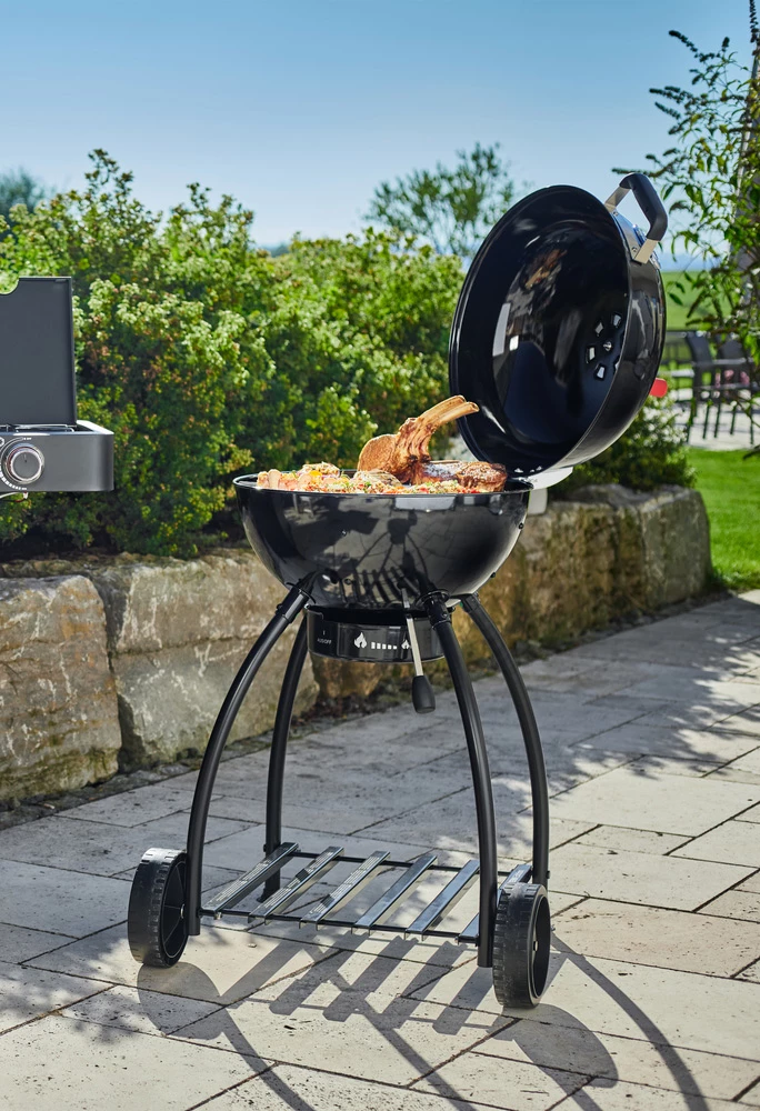 Rösle Holzkohlegrill Kugelgrill No.1 F50 Sport - FC Bayern Edition 9 Rösle Holzkohlegrill Kugelgrill No.1 F50 Sport - FC Bayern Edition – Bild 7