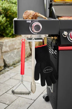 Rösle Videro G2-S VARIO+ Schwarz Gasgrill - FC Bayern Edition -Grillfuerst Speichern Roesle FC Bayern Videro Grill Prime Zone Besteckhaken