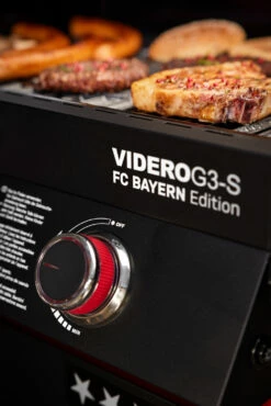 Rösle Videro G3-S VARIO+ Schwarz Gasgrill - FC Bayern Edition -Grillfuerst Speichern Roesle Gasgrill Videro G3 S FC Bayern Edition Bedienblende