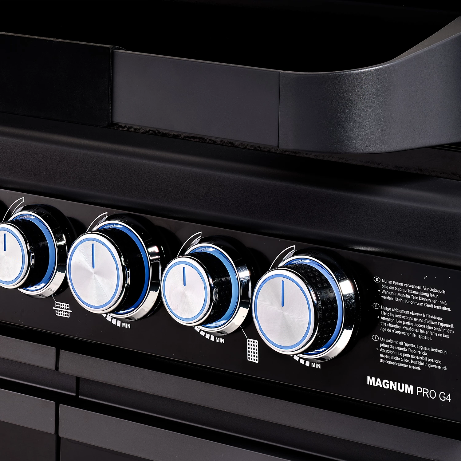 Rösle Gasgrill Magnum PRO G4-S - X-DEAL Inkl. Abdeckhaube Und Gusseisen Grillplatte - Modell 2023 11 Rösle Gasgrill Magnum PRO G4-S - X-DEAL Inkl. Abdeckhaube Und Gusseisen Grillplatte - Modell 2023 – Bild 9