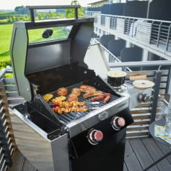 Rösle Gasgrill Videro G2 Schwarz - Modell 2022 Inkl. Abdeckhaube 21 Rösle Gasgrill Videro G2 Schwarz - Modell 2022 Inkl. Abdeckhaube -Grillfuerst Speichern Roesle Videro G2 Gasgrill Station Mood02