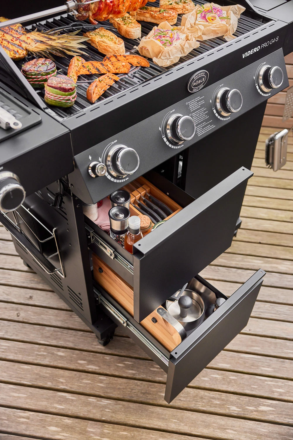 Rösle Gasgrill Videro Pro G4-S Vario+ Mattschwarz - Modell 2023 10 Rösle Gasgrill Videro Pro G4-S Vario+ Mattschwarz - Modell 2023 – Bild 8