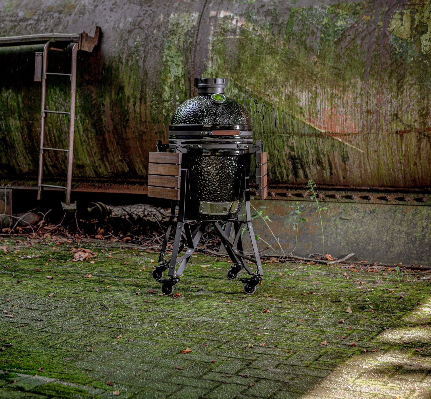 The Bastard Keramikgrill Classic Medium - Complete - Schwarz Glänzend - Modell 2023 11 The Bastard Keramikgrill Classic Medium - Complete - Schwarz Glänzend - Modell 2023 – Bild 9