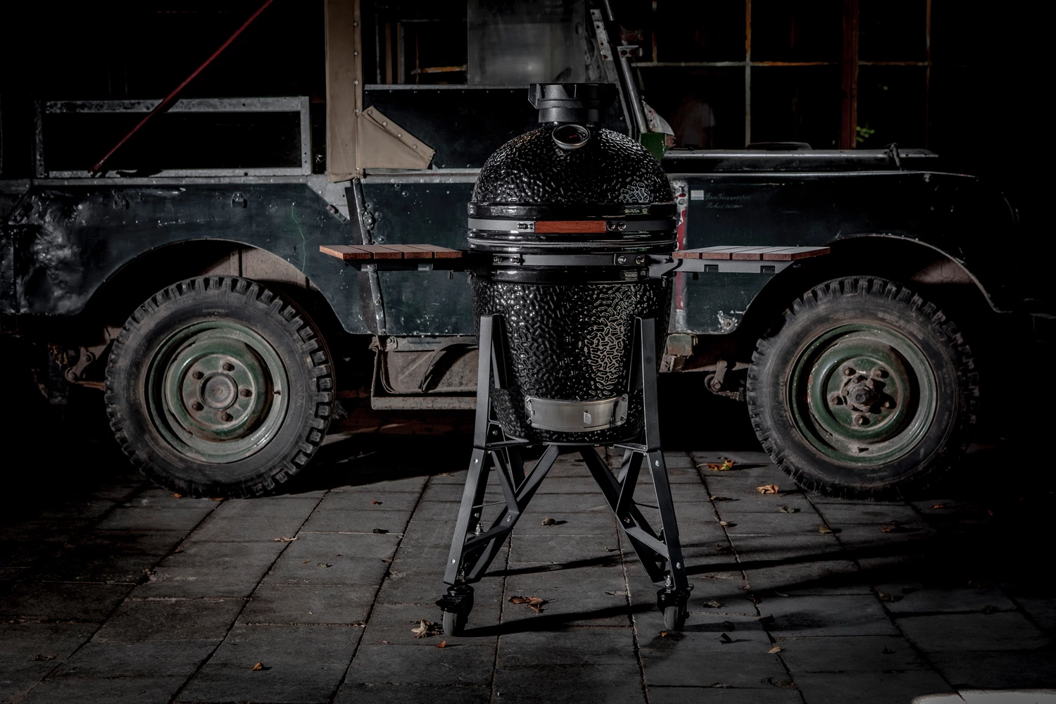 The Bastard Keramikgrill Classic Medium - Complete - Schwarz Glänzend - Modell 2023 16 The Bastard Keramikgrill Classic Medium - Complete - Schwarz Glänzend - Modell 2023 – Bild 14