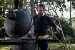 The Bastard Keramikgrill Urban XL - Complete - Schwarz Matt - Modell 2023 -Grillfuerst Speichern The Bastard Keramikgrill Urban XL Deckelscharnier