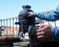 The Bastard Keramikgrill Urban Small - Schwarz Matt - Modell 2023 22 The Bastard Keramikgrill Urban Small - Schwarz Matt - Modell 2023 -Grillfuerst Speichern The Bastard Urban Small Keramikgrill Campinggrill