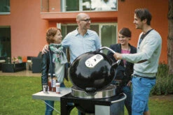 Napoleon Holzkohlegrill Kugelgrill Ø 57cm Im Rollwagen Mit Gussrost Und Deckelscharnier PRO22K-Cart-2 -Grillfuerst Speichern napoleon grill PRO22K CART 2